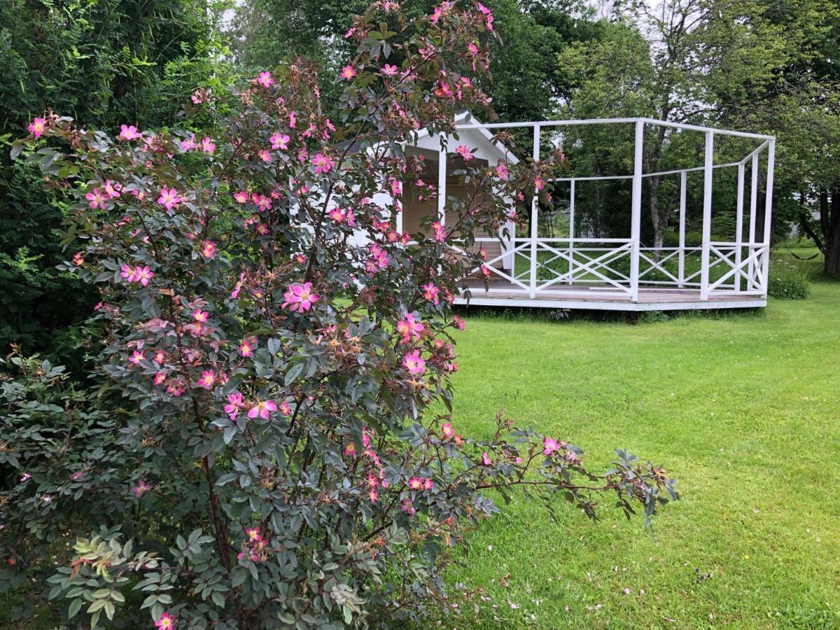 Bredsjoe Gamla Herrgard White Dream Mansion Hällefors Extérieur photo