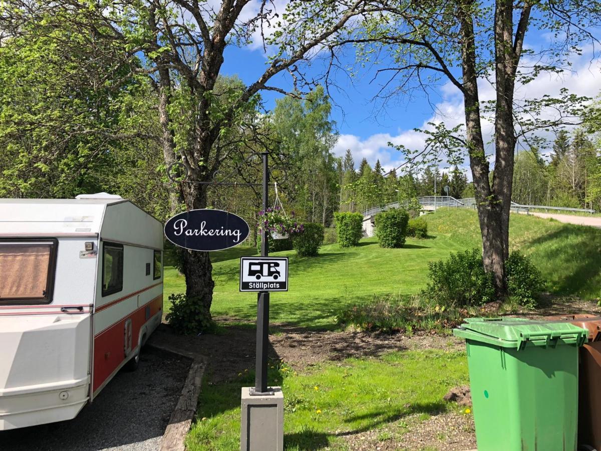 Bredsjoe Gamla Herrgard White Dream Mansion Hällefors Extérieur photo