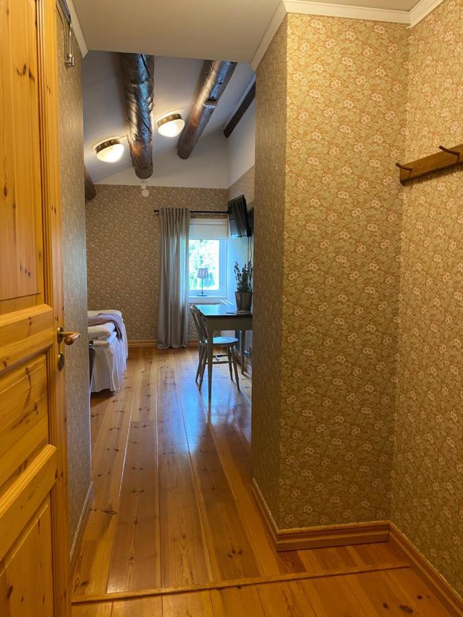 Bredsjoe Gamla Herrgard White Dream Mansion Hällefors Extérieur photo