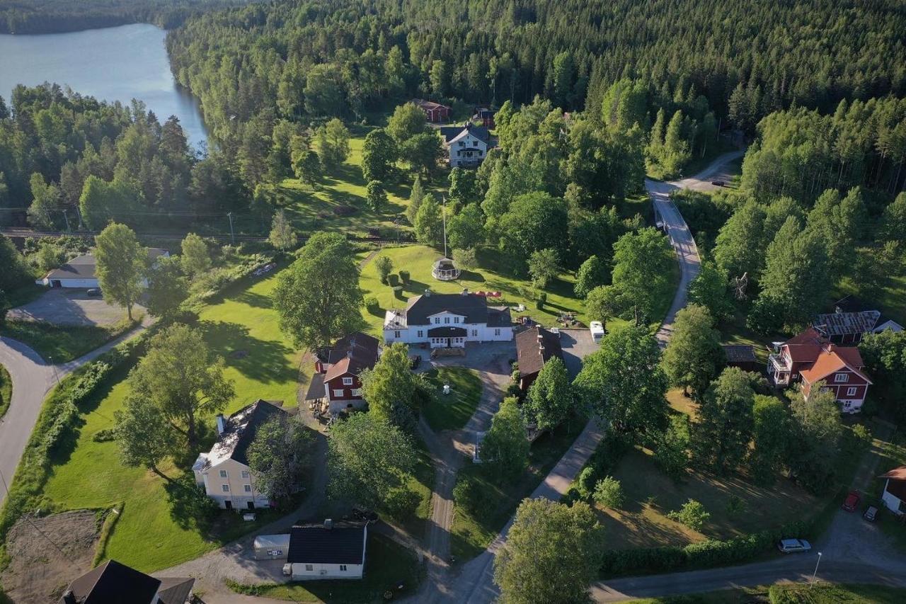 Bredsjoe Gamla Herrgard White Dream Mansion Hällefors Extérieur photo